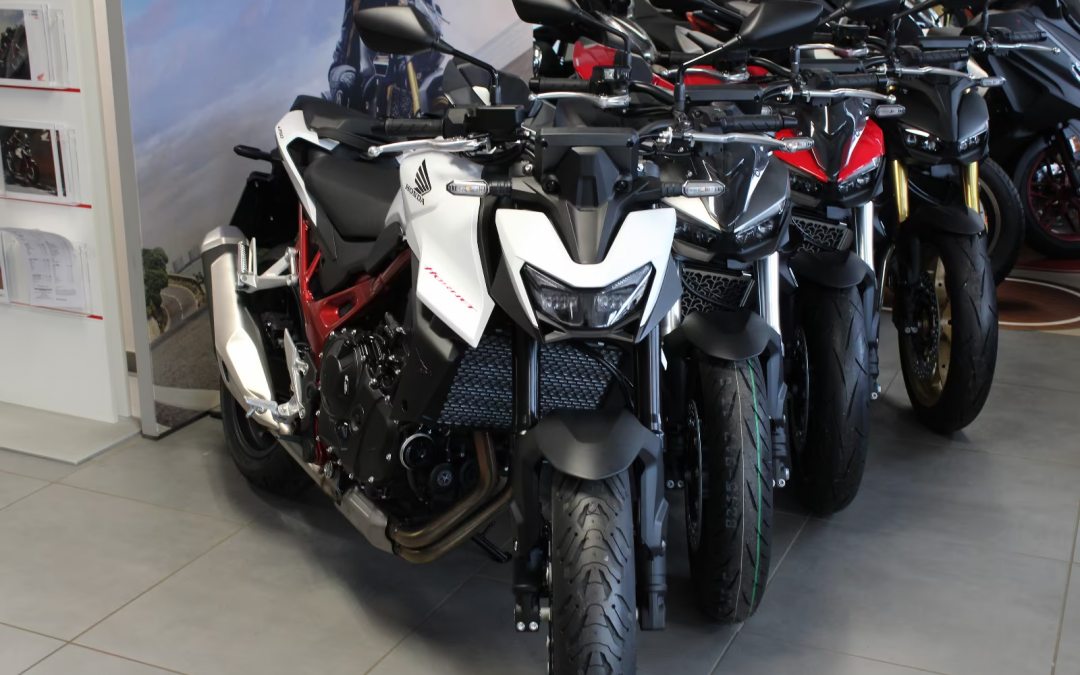 Honda Hornet CB 750 alle Farben sofort verfügbar!